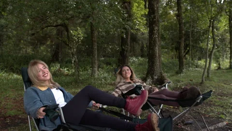 Friends in the forest camping Stock-Footage 251579937