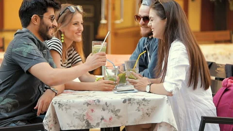 Friends Meet at Cafe Stockbeeldmateriaal 91792147