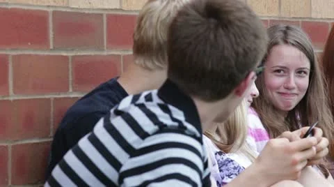 Friends outside of school Vídeos de archivo 11839718