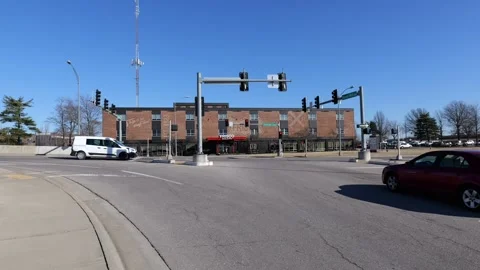 Frisco Building on Chestnut Expressway in Springfield, MO Vídeo Stock 294134195