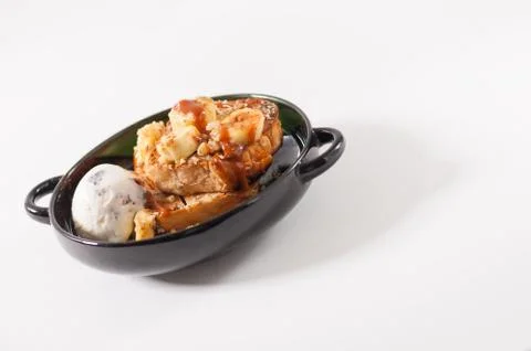 Frizzy crispy bread with Thai tea caramel Stock Photos