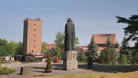FROMBORK, POLAND - SEPTEMBER 9 2023: Monument of astronomer Nicolaus Copernicus Stock Footage 325646486