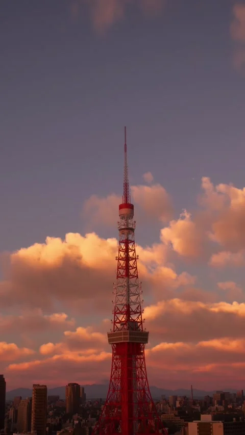 Front aerial view at sunset of the Tokyo Tower. Japan Video stock 284488934