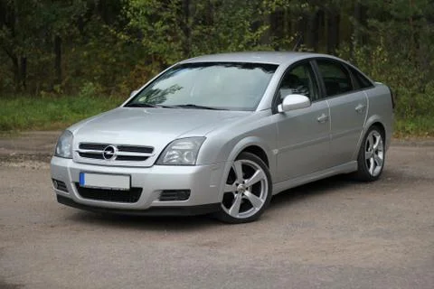 Front Angle View Of The Car - Opel Vectra GTS Stock Photos