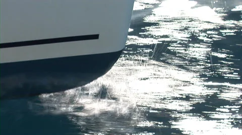 Front Boat Close Gliding through Water Vídeo Stock 39646070