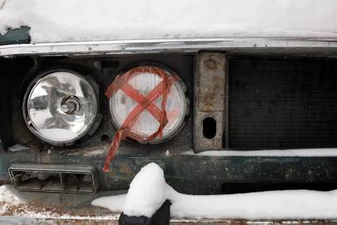Front Of Crashed Car 库存照片