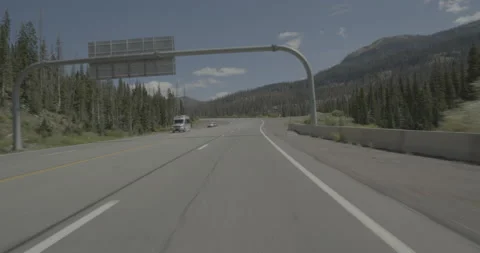 Front driving plate - Highway 160 at Mile 163 Mineral County Vídeos de archivo 288747212