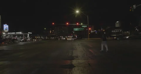 Front driving plate - Las Vegas Boulevard at Bonanca Road, Las Vegas Vídeo Stock 294349759