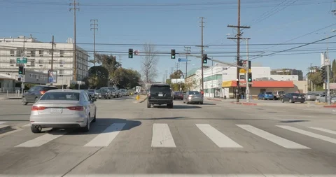 Front driving plate - Vineland Ave at Moorpark Street, North Hollywood 스톡 동영상 113821744