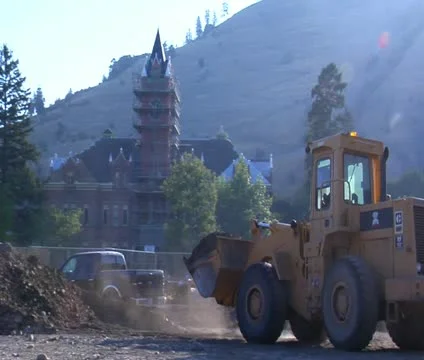 Front-end loader backs up Stock Footage 21562720