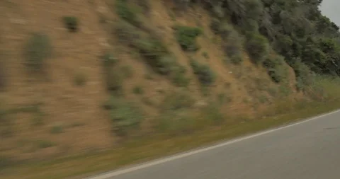 Front left driving plate - PCH at Lime Creek, Big Sur Stockbeeldmateriaal 113851944