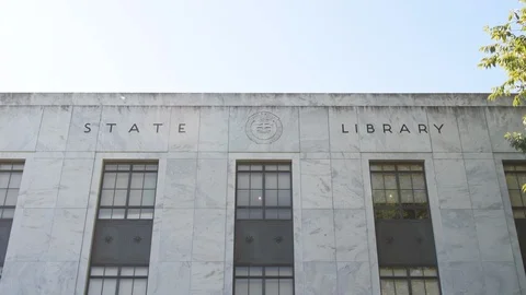 The front of the Oregon State Library in Salem Stock Footage 95626362