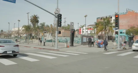 Front right driving plate - Beverly Blvd at Vermont Avenue, Koreatown LA 스톡 동영상 113772085