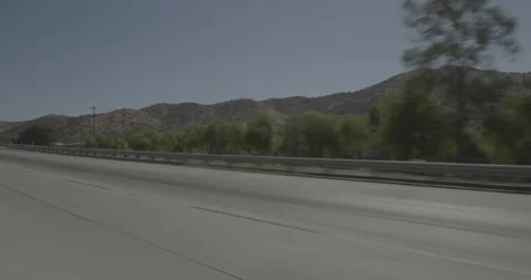Front right driving plate - Highway 14 at Escondido Canyon Road, Mission Vídeos de archivo 293687444