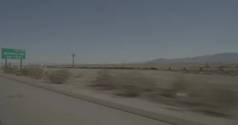 Front right driving plate - Highway 15 at Mile 86, Yermo Vídeo Stock 293786806