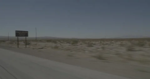 Front right driving plate - Highway 15 at Mile 164, Yucca Grove Stockbeeldmateriaal 294566086