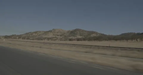 Front right driving plate - Highway 120 at Mile 8, Yosemite Junction Vídeo Stock 295043290