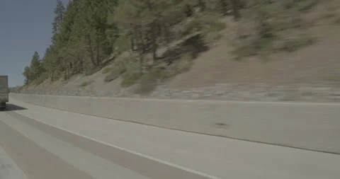Front right driving plate - I-80 at Vista Point, Truckee 動画素材 285360903