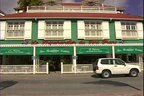 Front Street Traffic Stock-Footage 817692