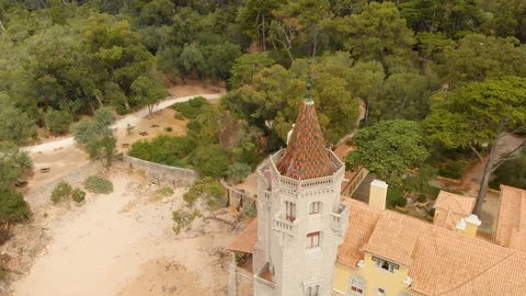 Front-to-Top shot of Condes de Castro Guimarães Museum Video stock 105287028