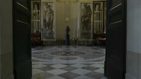 Front travelling in the corridors of the Palais Bourbon in Paris. Stock Footage 194688861