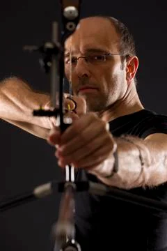 Front view of archer with bow and arrow. Foto stock