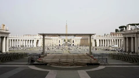 Front view of the Basilica of Saint Peter in Vatican City Italy with lots of Video stock 90082567