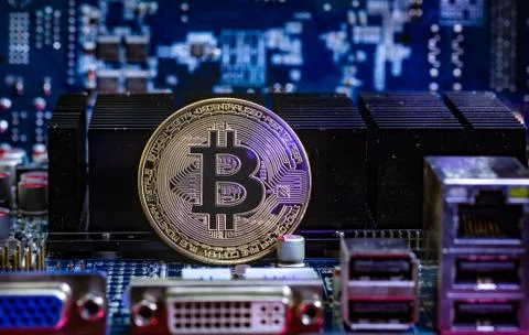 Front view of Bitcoin cryptocurrency physical coin Stock-Fotos