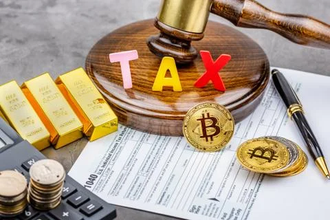 Front view of Bitcoin cryptocurrency physical coin Stock Photos