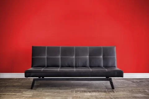 Front view of black leather sofa. Foto stock