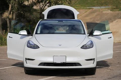 Front view car Tesla Model Y with open .. Foto stock