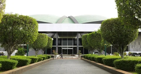 Front view of DPR/MPR building in Jakarta Vídeos de archivo 88049704