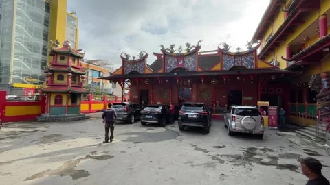Front view of the facade of the Chinese temple in Banjarmasin, Indonesia Stock Footage 288551802