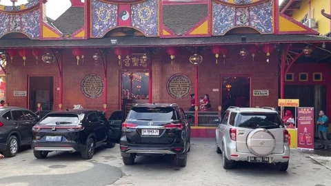 Front view of the facade of the Chinese temple in Banjarmasin, Indonesia Stock Footage 288551825