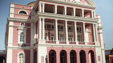 Front view with garden of Amazon Theatre Amazonas Vídeo Stock 164056151