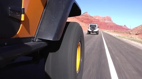 Front View of Jeeps on Motorway 스톡 동영상 72637453