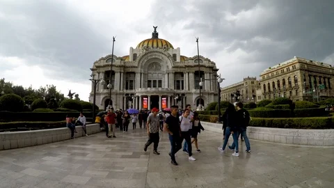 Front view of the Palace of Fine Arts on a cloudy day. Video stock 114282964