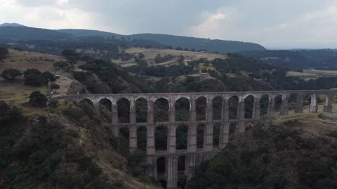 Front view of the Site Arches Vidéo 166257451