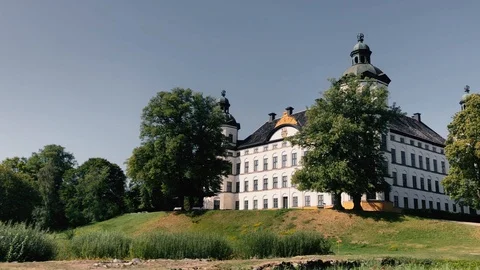 Front view of Skokloster Slott Castle near Stockholm Vidéo 122376483