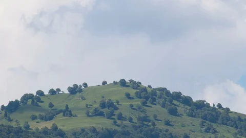 Front view timelapse of green hill with clouds Vidéo 91650430