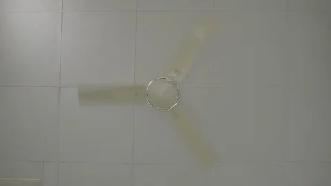 Front View of White Ceiling Fan - Shot on Sony FS7 Stockbeeldmateriaal 91172869