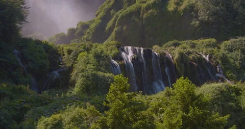 Frontal shoot Marmore Falls, Cascata delle Marmore, in Umbria, Italy 库存影片 134257523