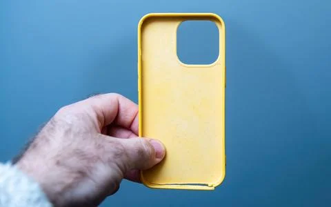 Frontal View of Broken Yellow iPhone Case 库存照片