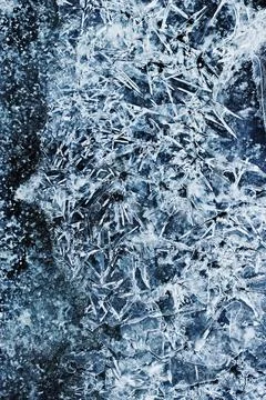 Frost draws patterns on the water Stock Photos