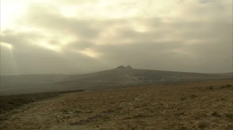 A Frosty Dartmoor Tor Video stock 8906470