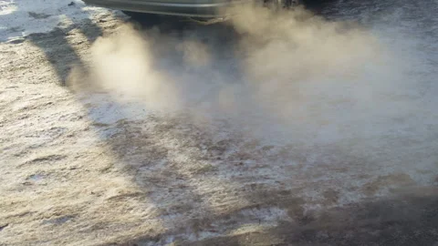 Frosty steam and shadows create surreal winter landscape with drifting patterns 库存影片 328607698