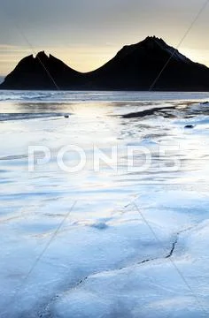 Frozen coast in iceland Stock Photos