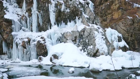 Frozen Drung waterfall during winter season at Tangmarg, Jammu and Kashmir, Indi Stock Footage 302916198