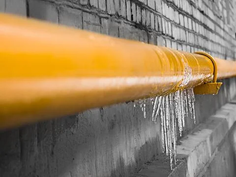Frozen gas pipe, selective focus with shallow depth of field Stock-Fotos