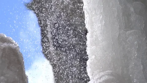 Frozen ice during snowstorm 動画素材 73622204